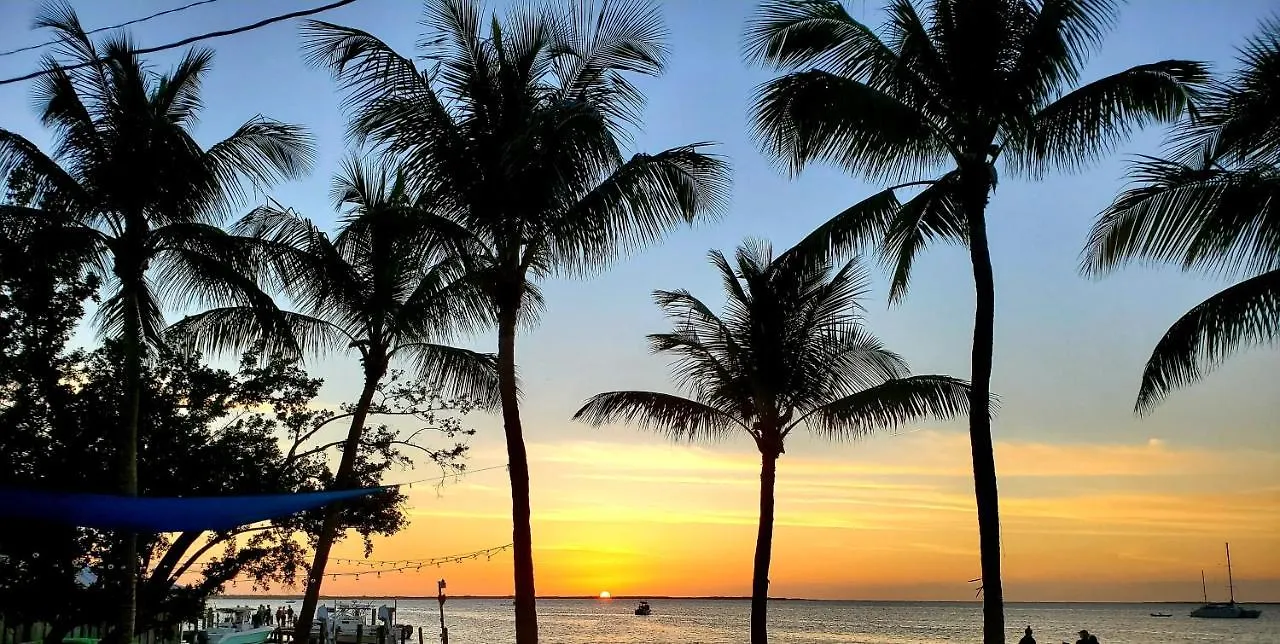 Bayside 3*