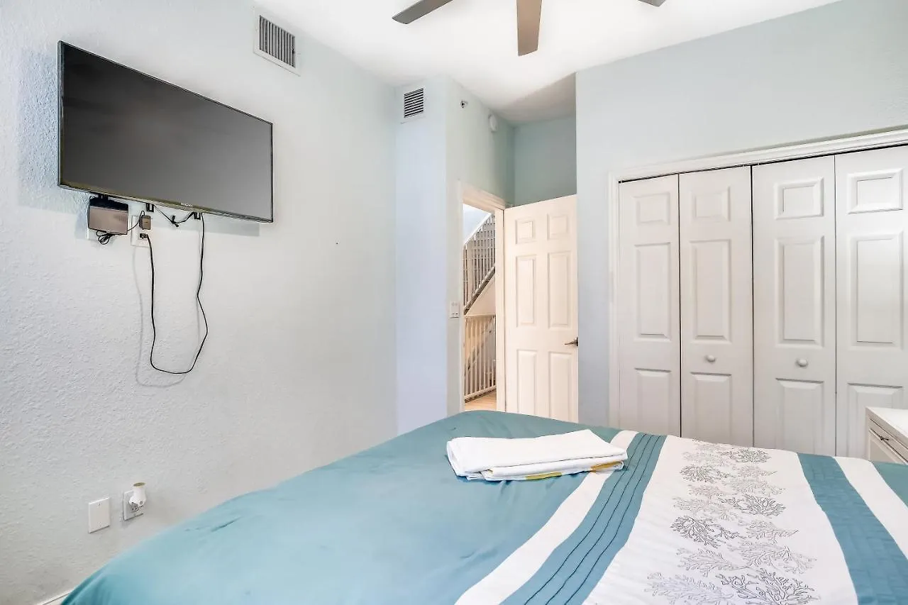 Mariner's Overseas Retreat Key Largo