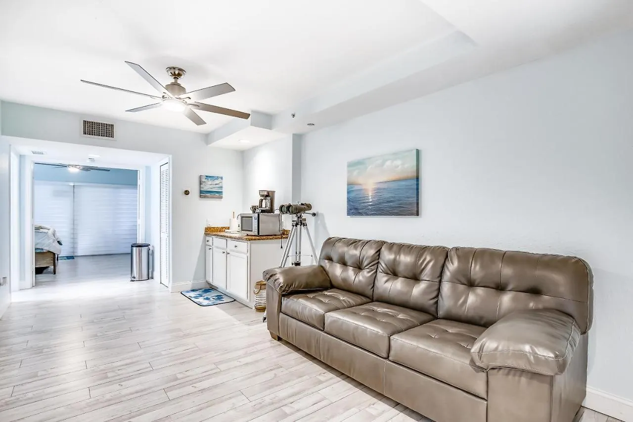 Mariner's Overseas Retreat Key Largo
