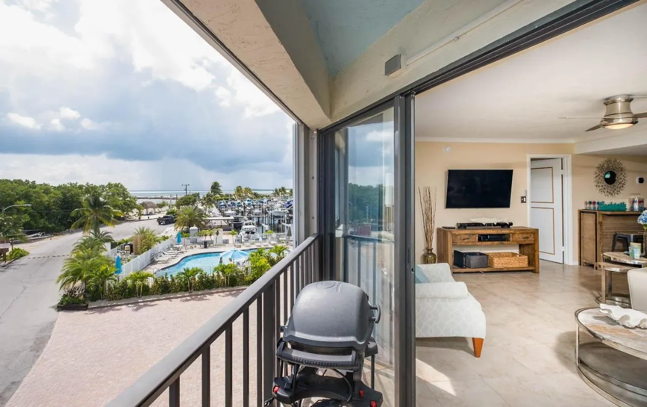 Apartment Sea Mist - Oceanfront-lake-kayak-paddleboard-bike *