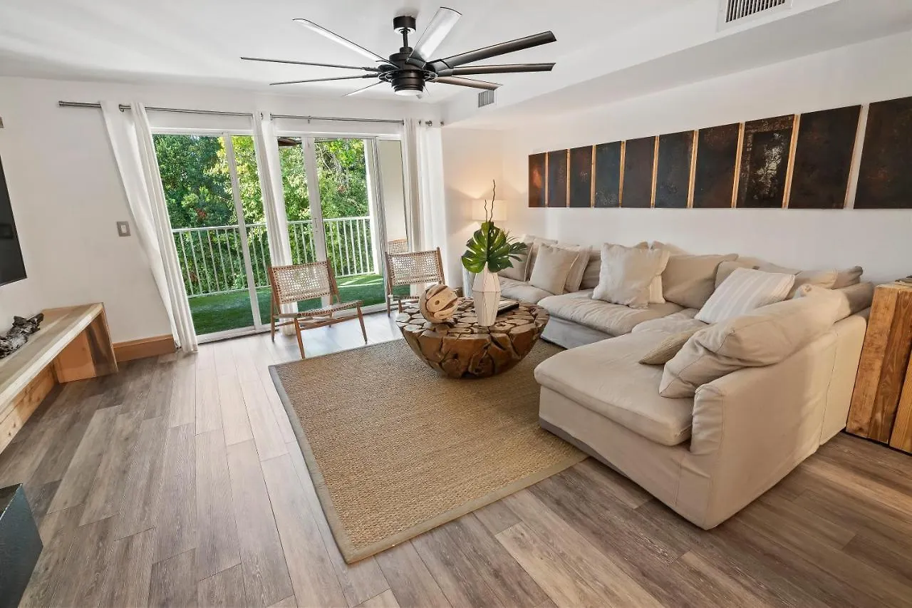 Mariners Perfect For Two Families, In-laws Quarters Apartment