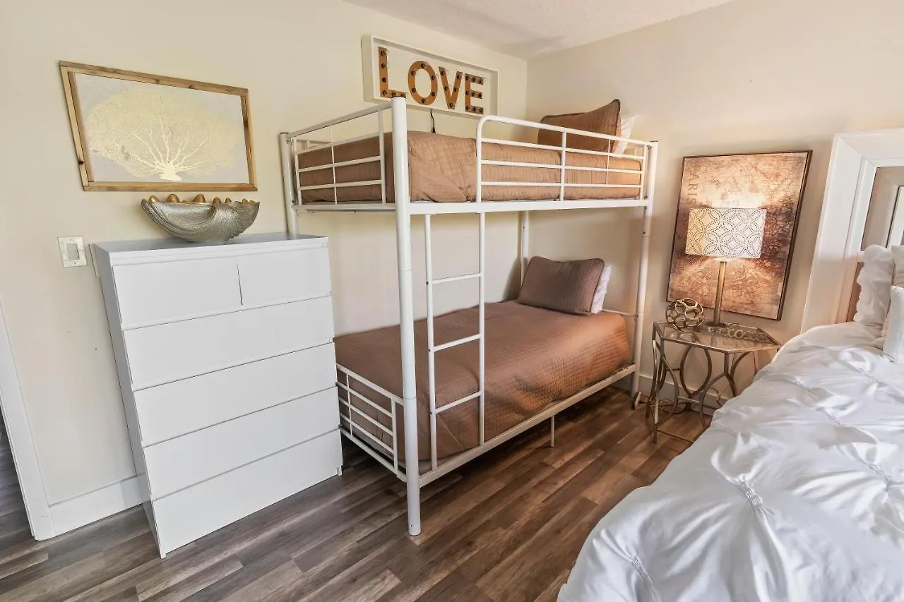 Apartment Voted Key Largo's #1 Destination, Pool, Marina, Kayaks, Tennis, Pickle Ball *