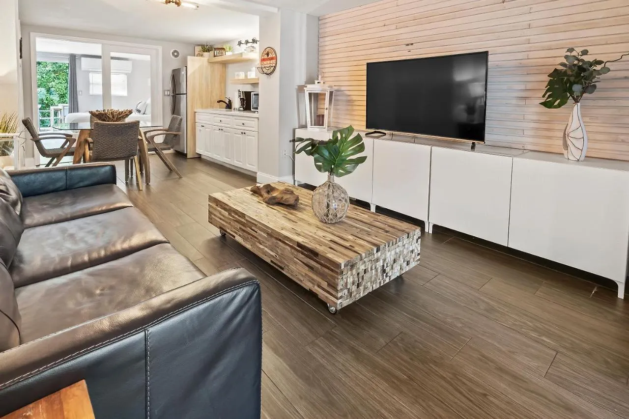 Apartment Mariners Perfect For Two Families, In-laws Quarters Key Largo