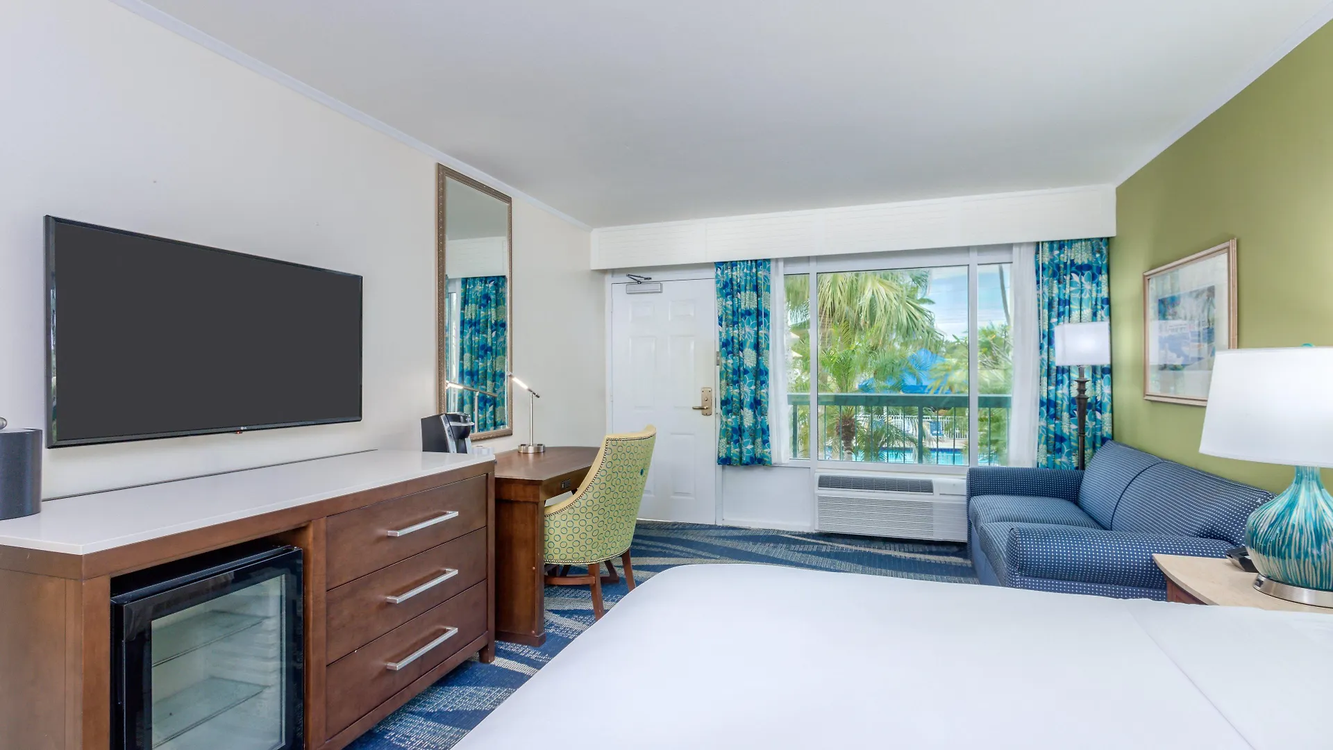 By Ihg Key Largo