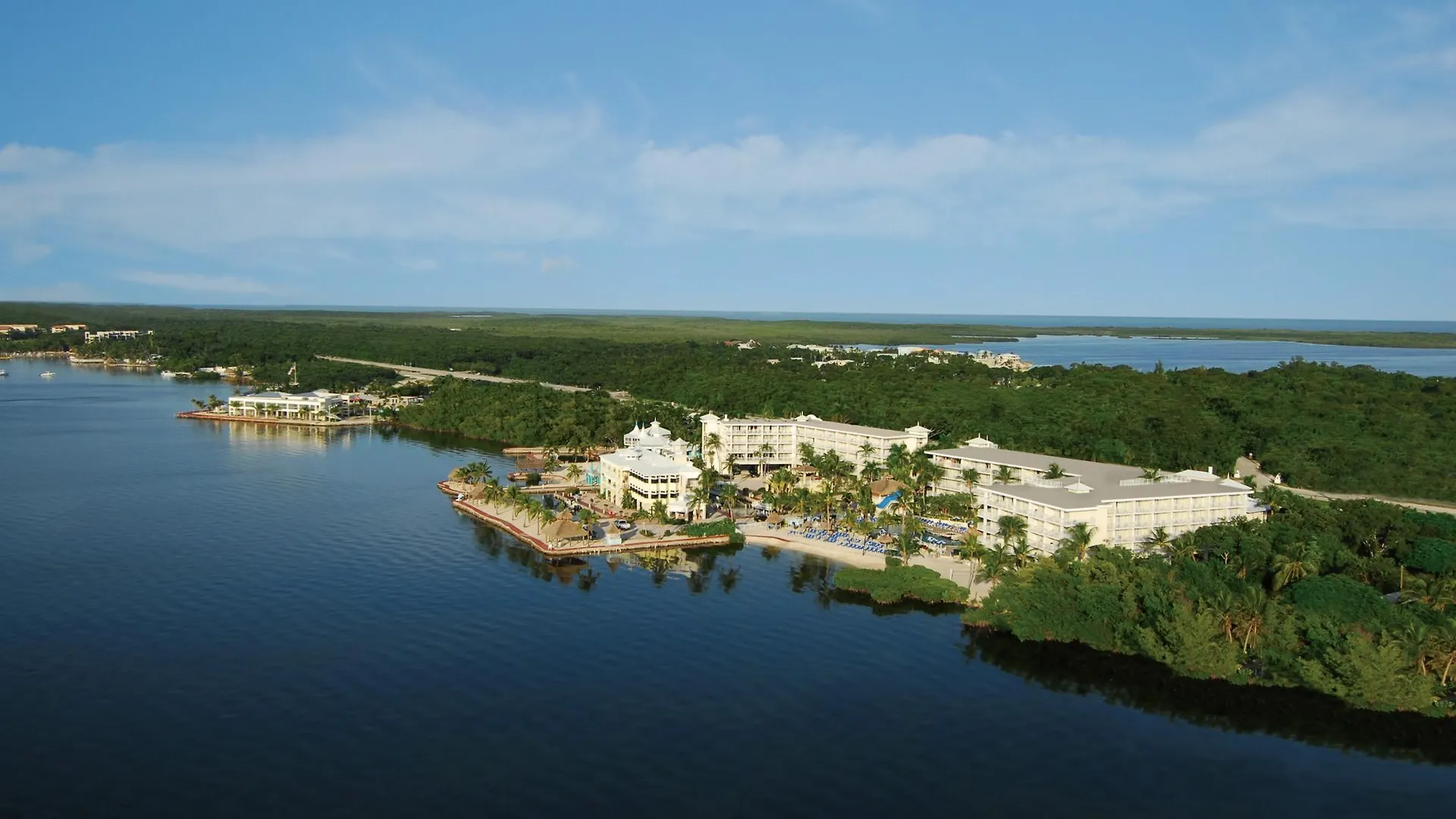 Reefhouse And Marina 3*