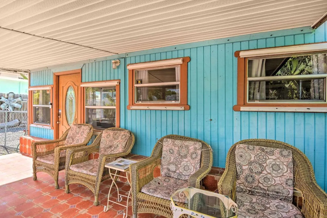 With Dock And Private Access Holiday home Key Largo