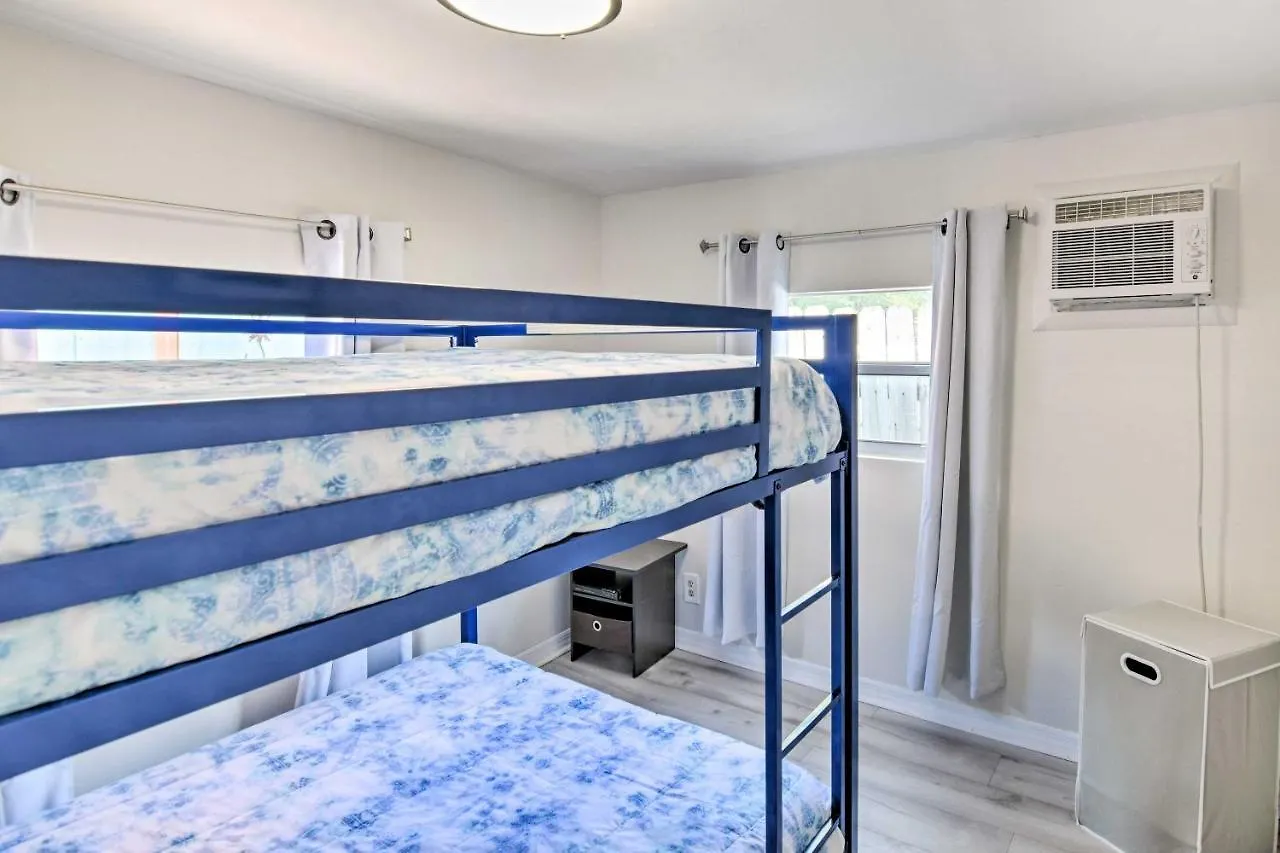 Holiday home With Dock And Private Access *