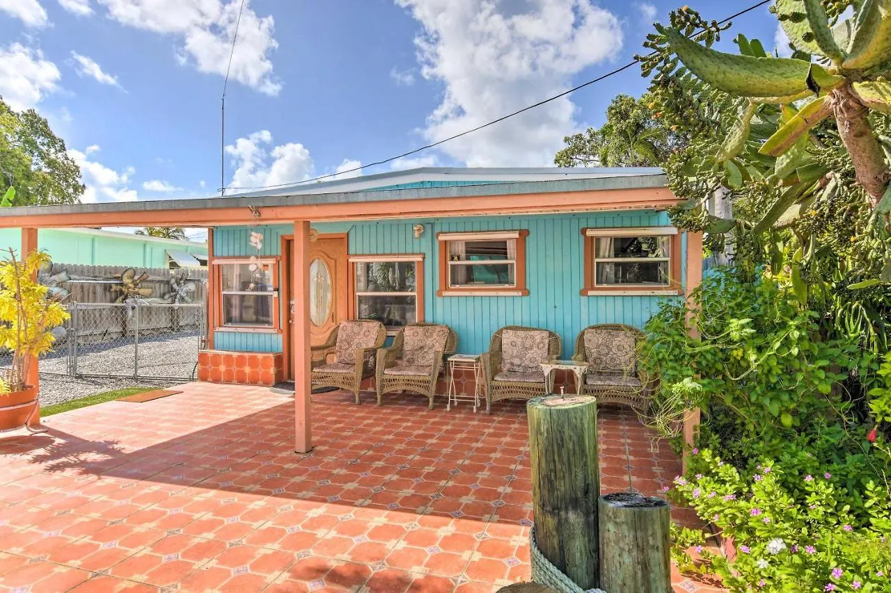 Holiday home With Dock And Private Access