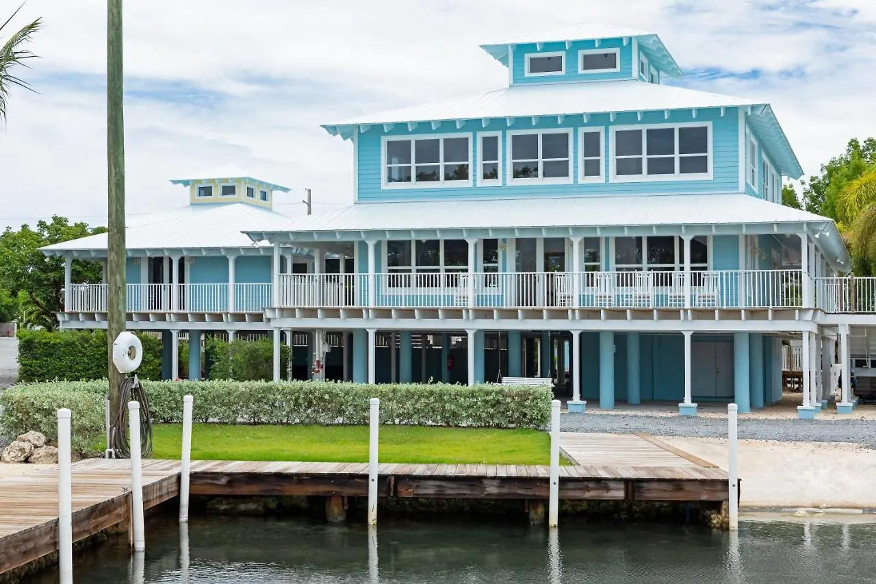 Dolphin Point 3* Key Largo