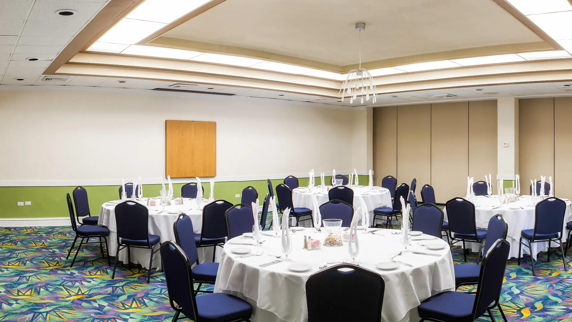 By Ihg Key Largo