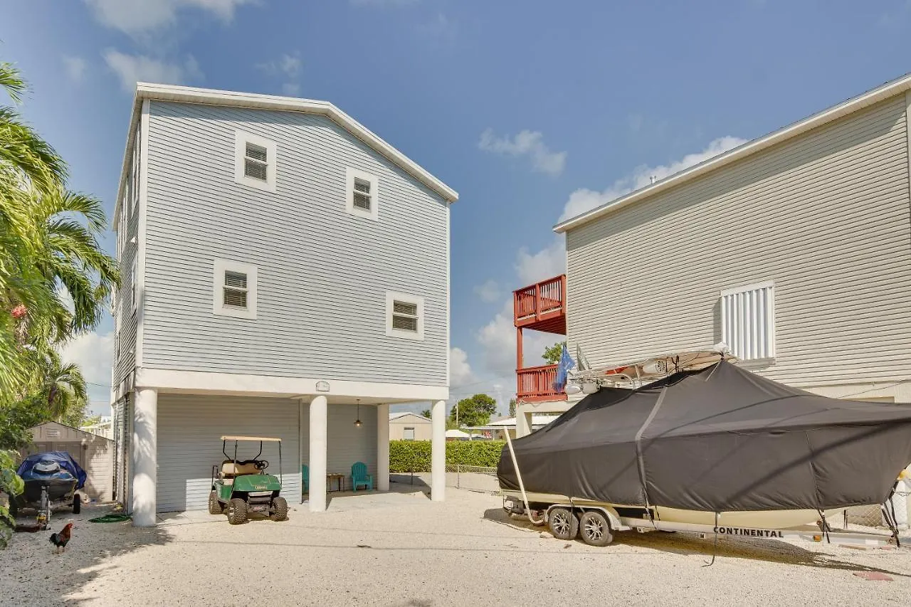 Sunny With Golf Cart And Kayaks Holiday home