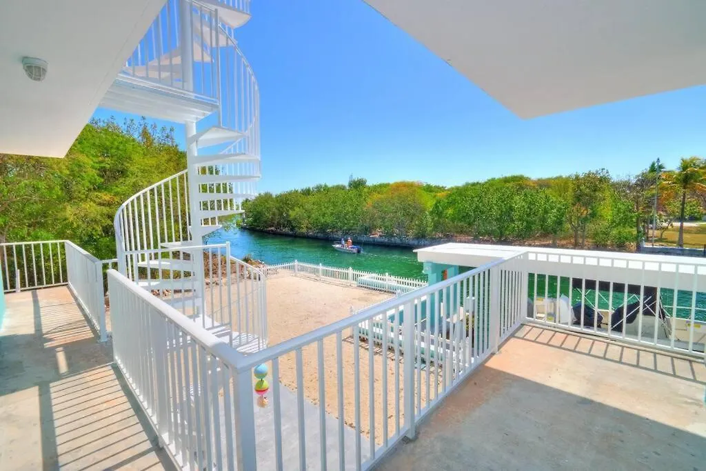 Casa Bahiamar Stunning - 28 Day Minimum, Pool And Dock Key Largo