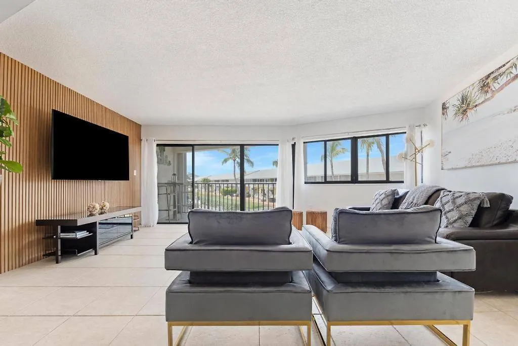 Overlooking Marina/ocean View & Free Golf Cart * Key Largo