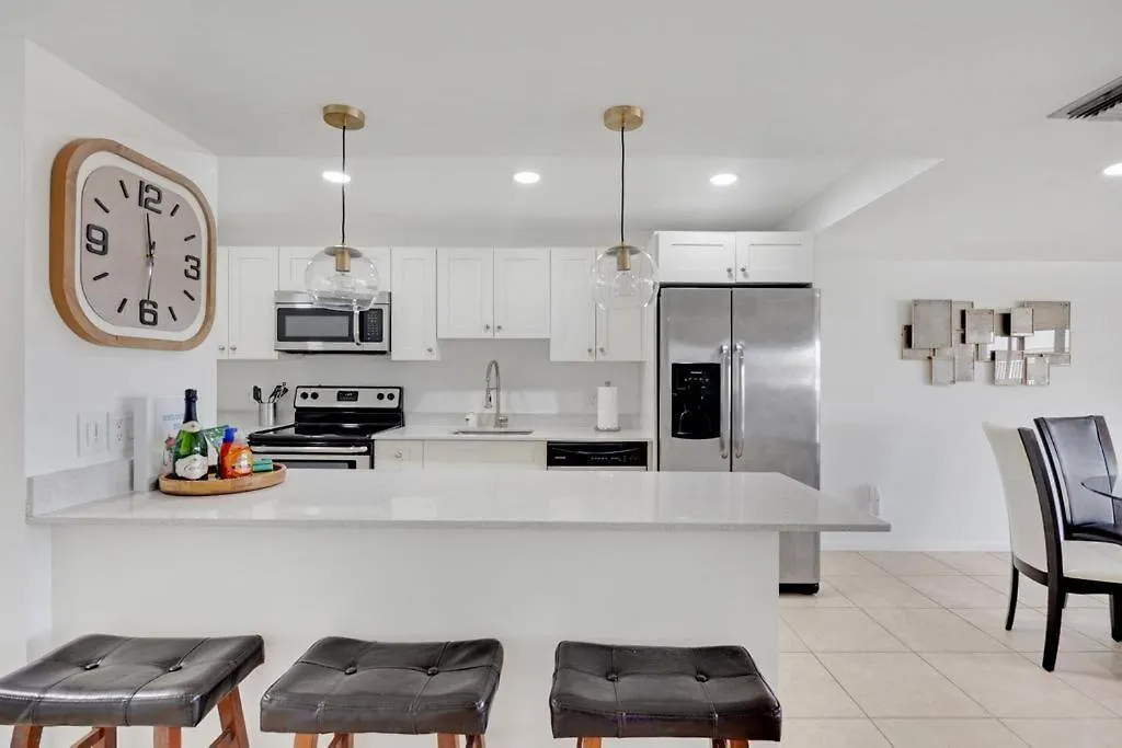 Holiday home Overlooking Marina/ocean View & Free Golf Cart *