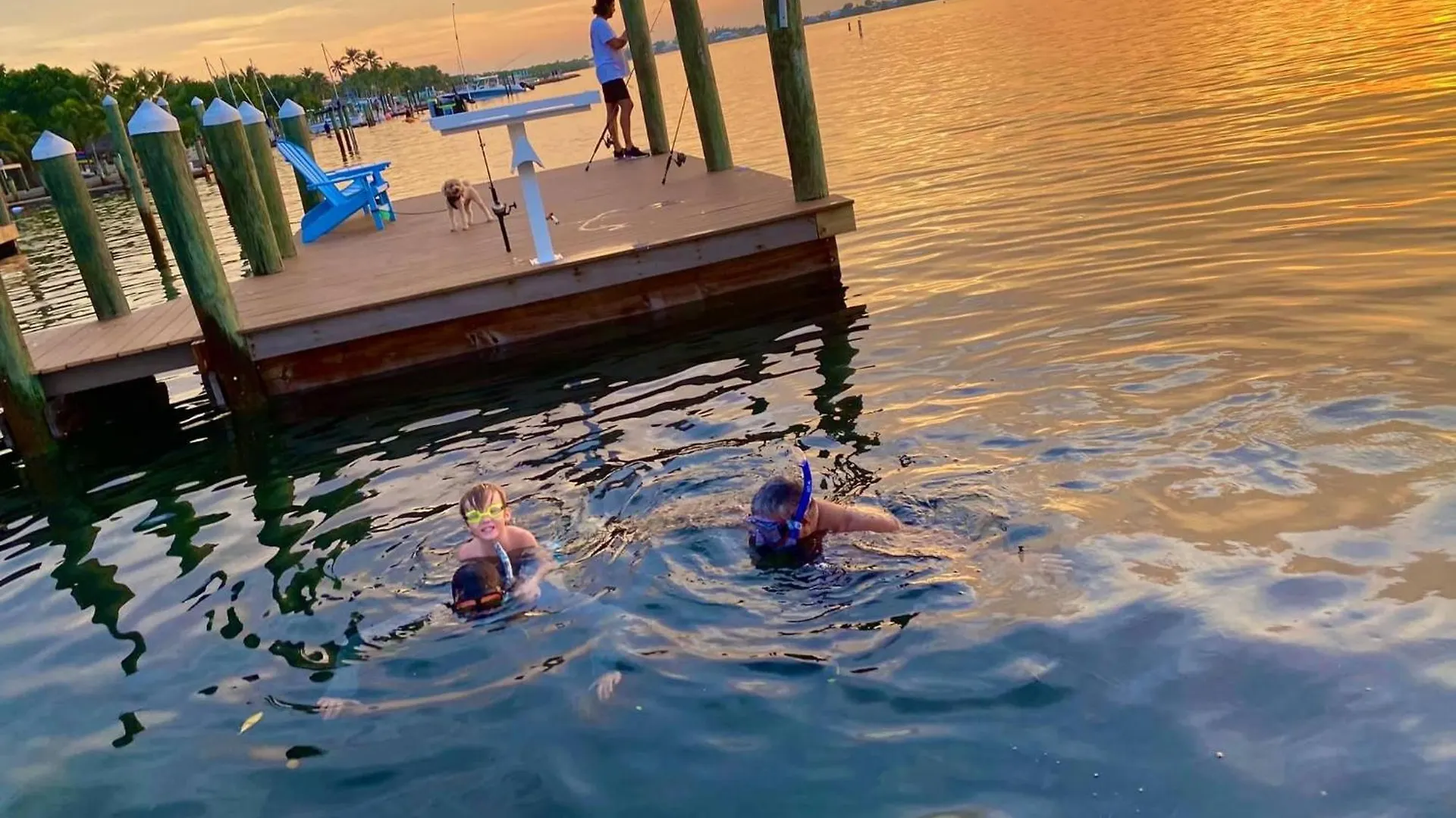 Sunset Cove Motel 2*