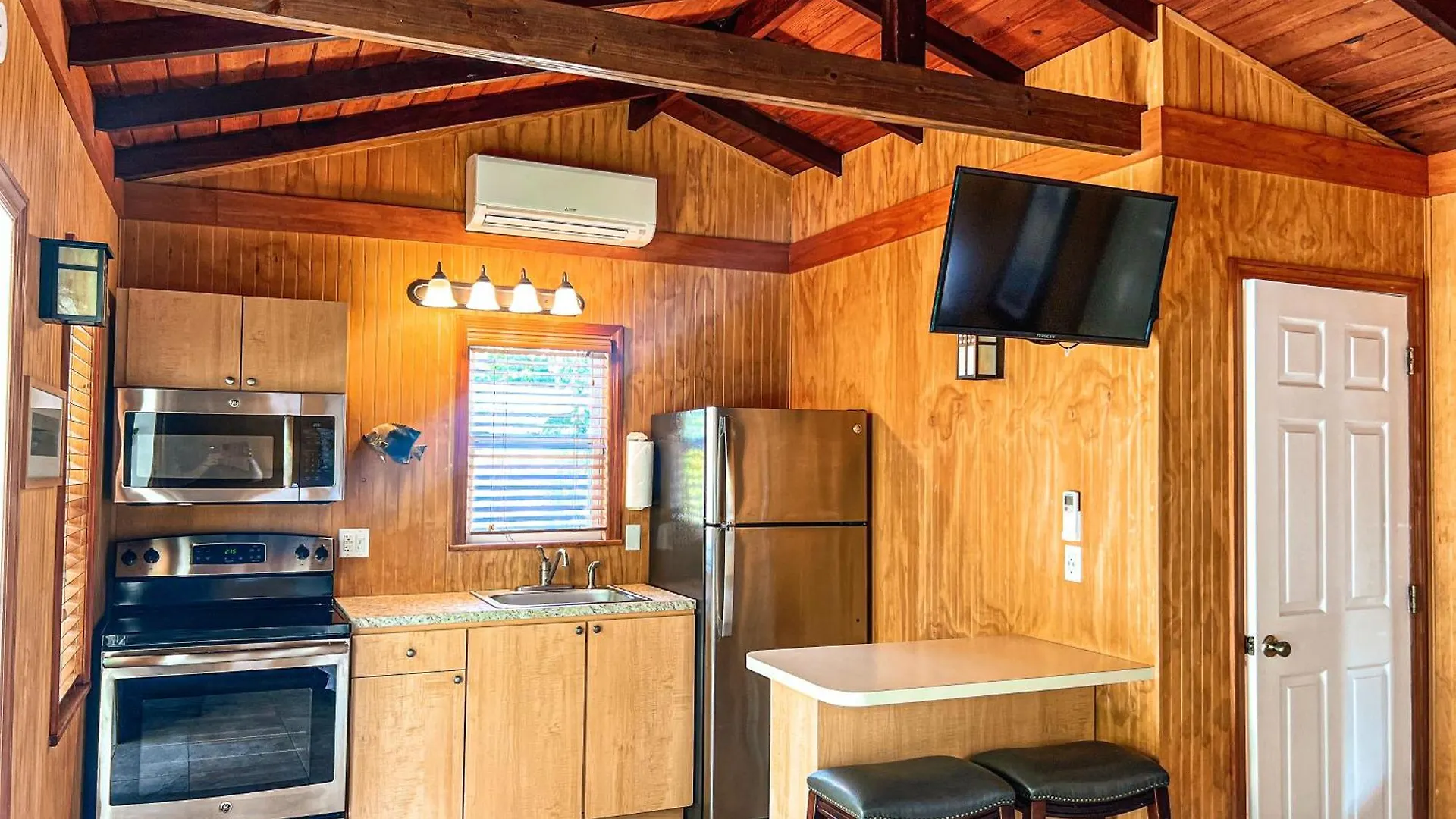 Sunset Cove Motel