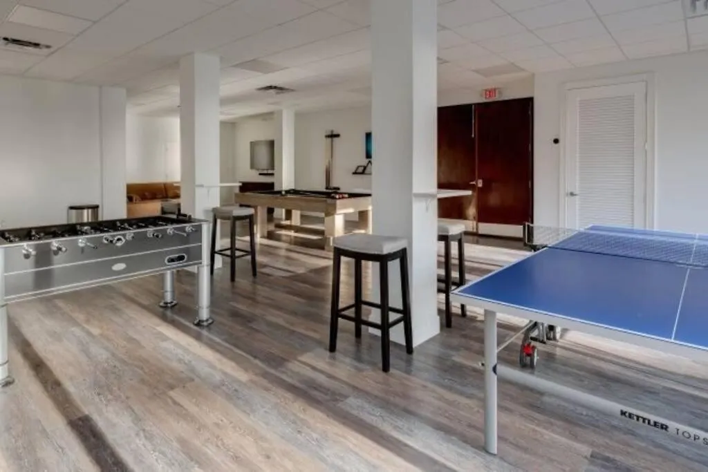 Vacay Vibes-2 Pools, Pickleball, Coffee Bar, 2 Jacuzzis, Food Truck