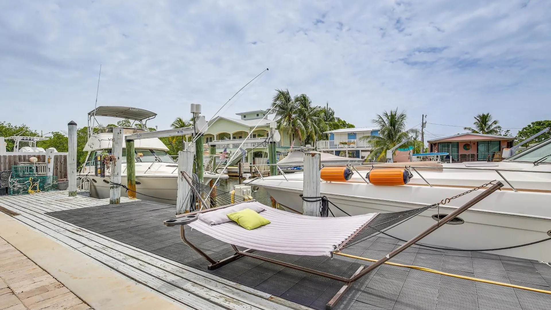 Holiday home Waterfront Oasis With Boat Dock And Swim