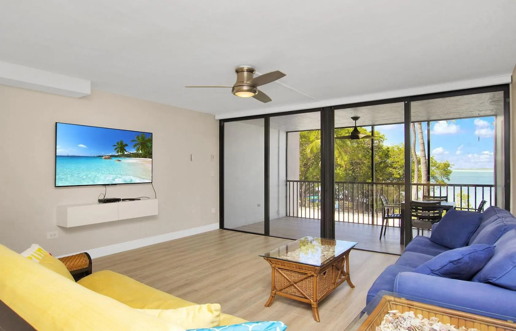 Apartment Bayfront Townhouse Located In The Lush Tropical Setting Of Rock Harbor Club, *