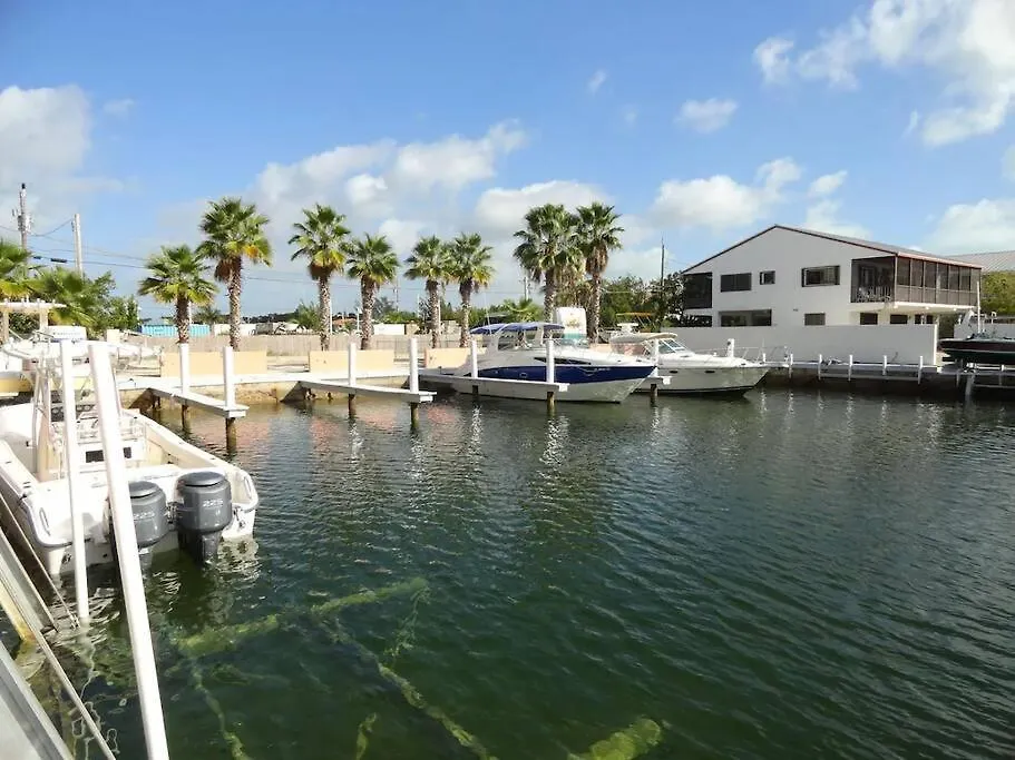 Ocean Shores 1 In With Pool & Boat Slip Apartment