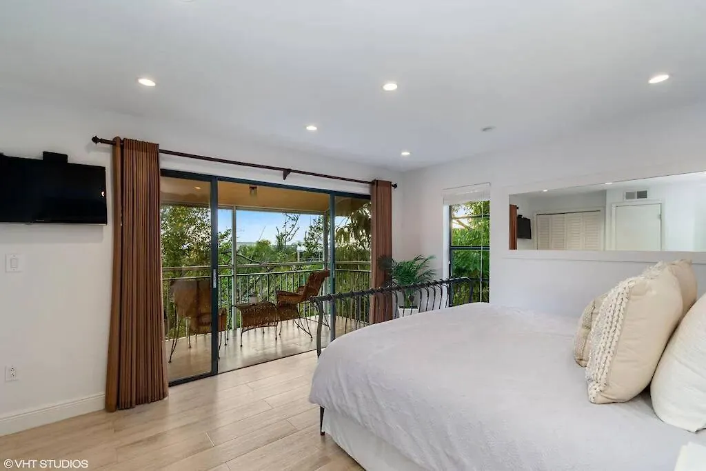 Kawama L1 In Key Largo, Beach, Lagoon, Pools, Tennis, Free Bikes And Canoes Holiday home