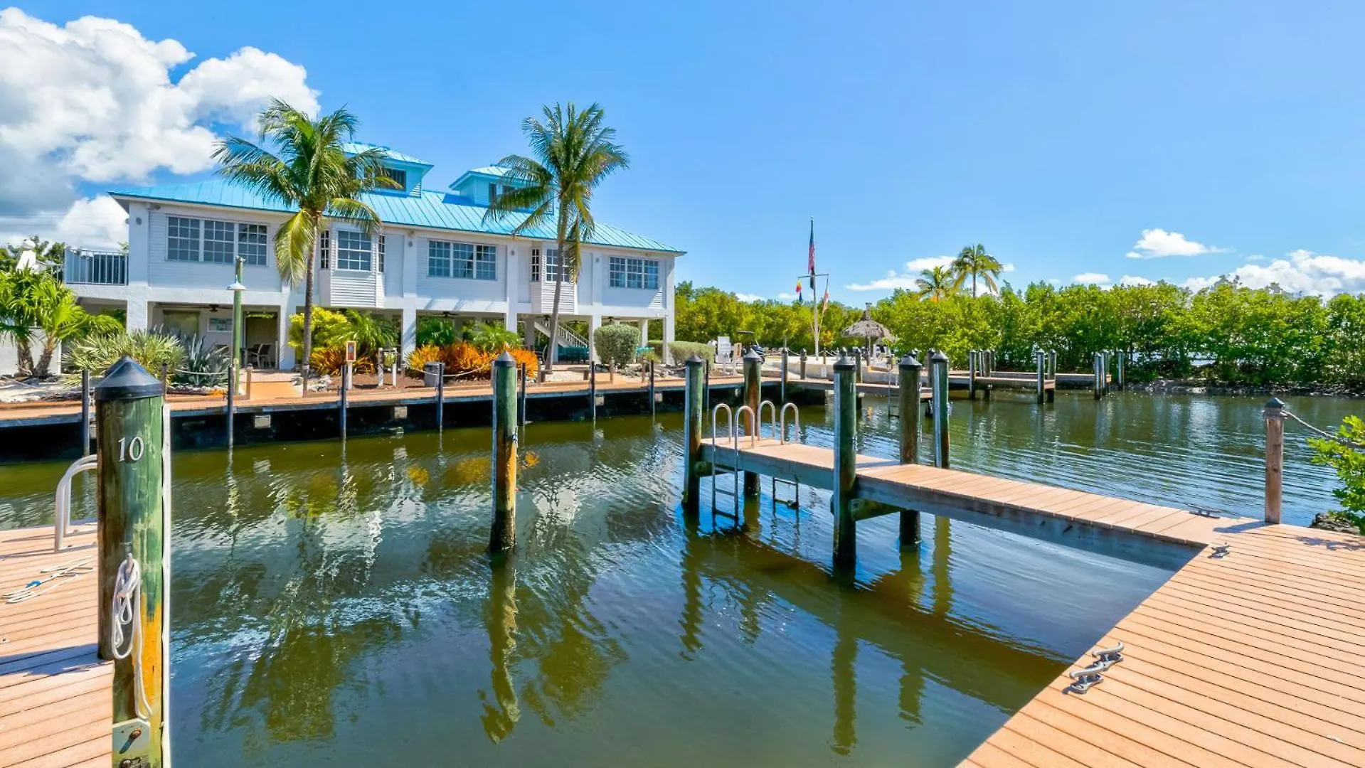 Baha Penthouse Ocean Pointe 1416 Key Largo
