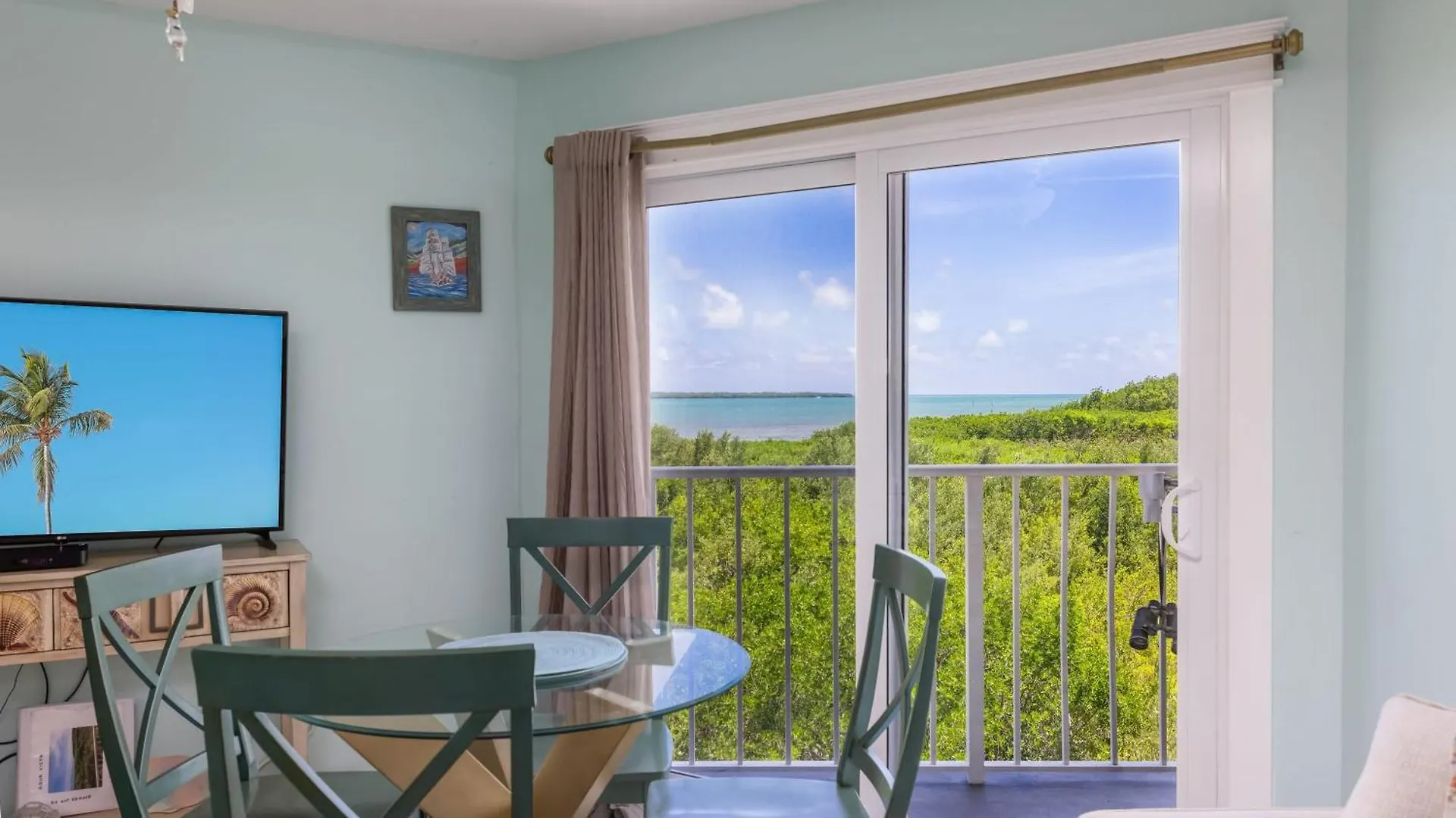 Aqua Vista Ocean Pointe 3307 *