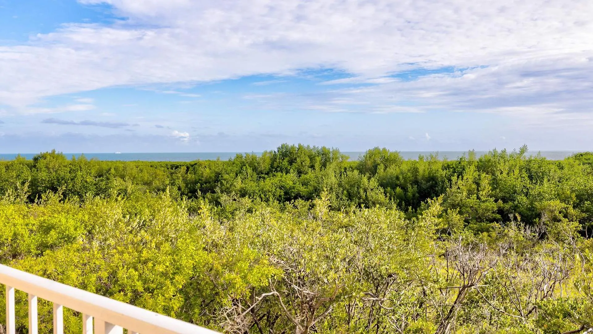 Boho Chic Ocean Pointe 3214 Key Largo