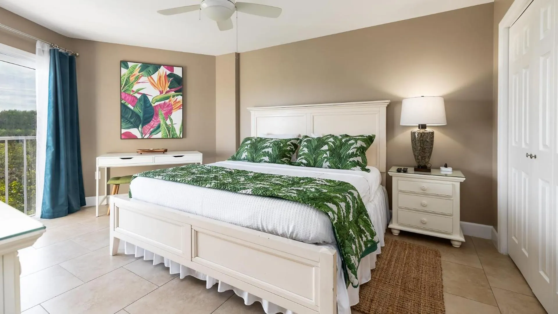 Boho Chic Ocean Pointe 3214 Apartment *