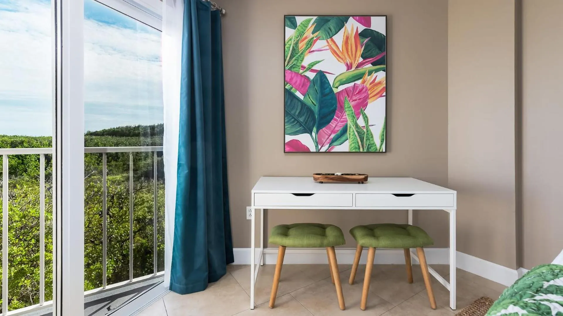 Apartment Boho Chic Ocean Pointe 3214 *