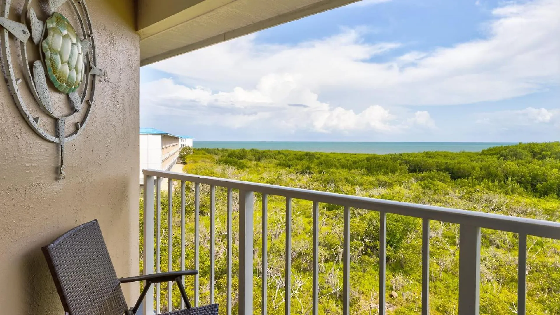 Sea View And Sunrise Floor Ocean Pointe 2412 Holiday home