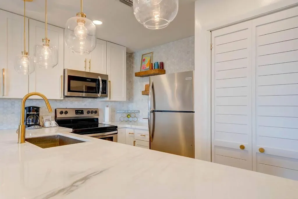 It's Tiki Time In The Keys Ocean Pointe 1413 Holiday home *