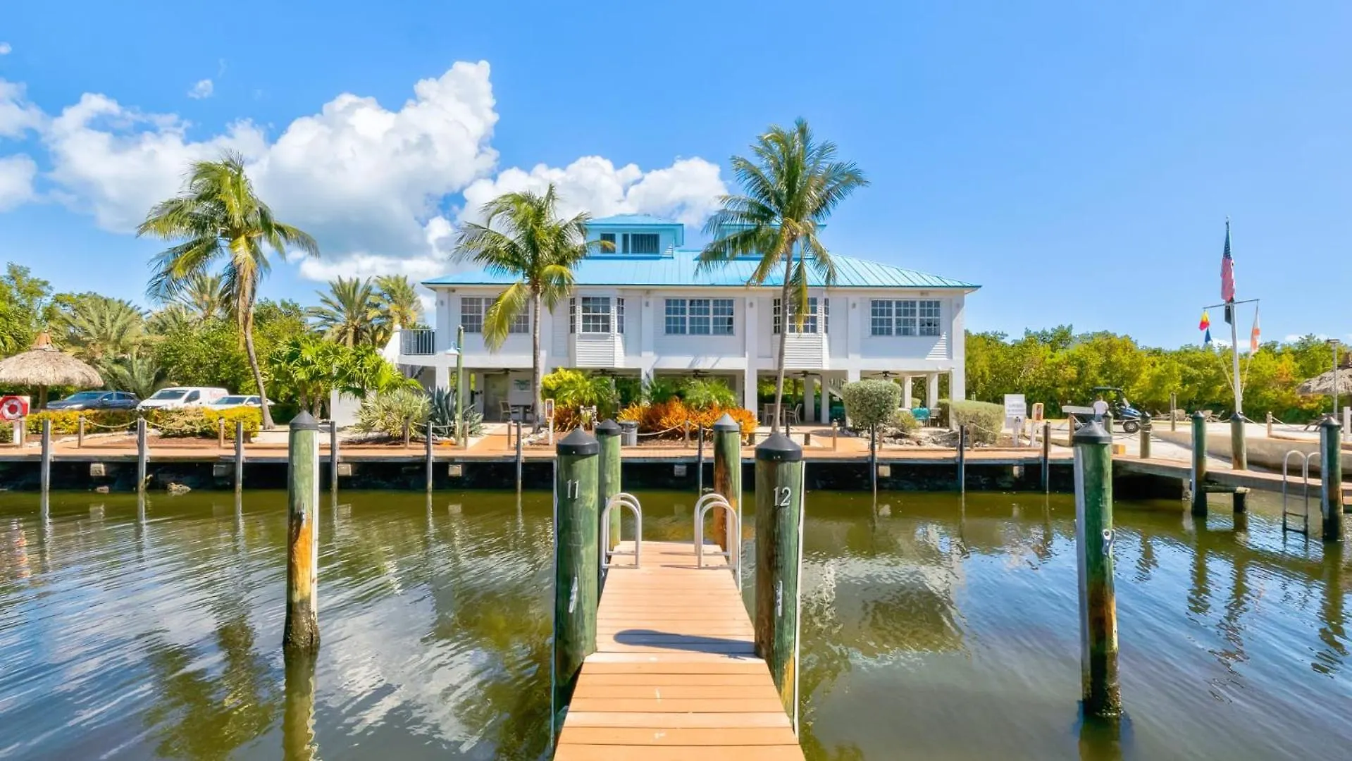Modern And Coastal 3212 Is Across From Pool Key Largo