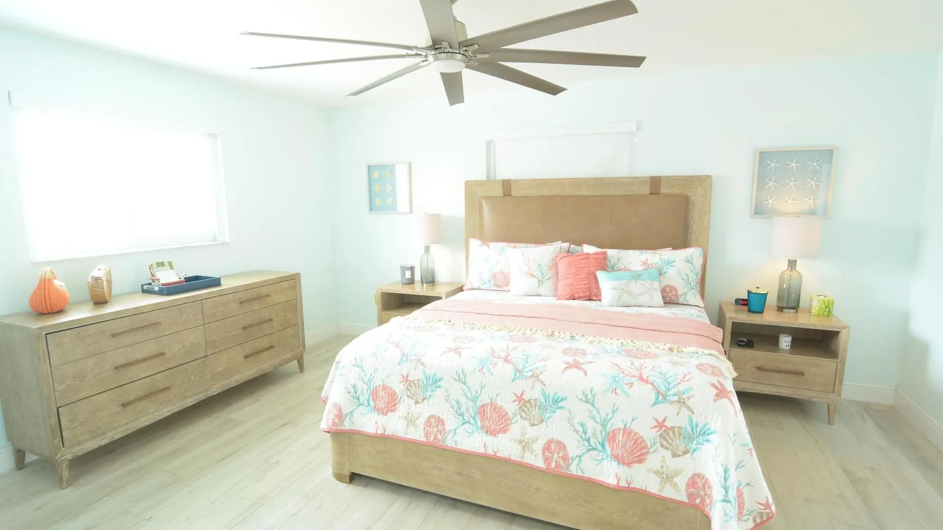 Beautiful Canal Front With Above Ground Pool, Dock And Fish Station Holiday home Key Largo
