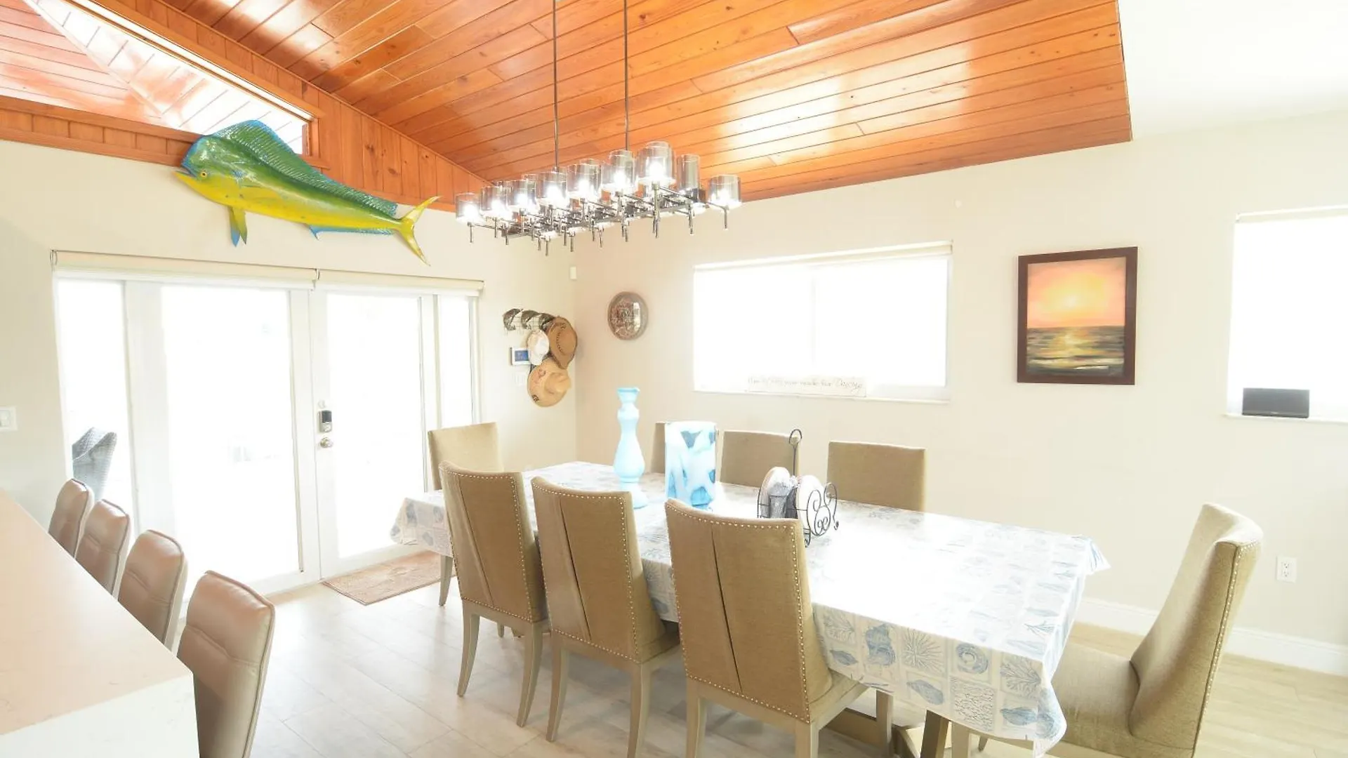 Holiday home Beautiful Canal Front With Above Ground Pool, Dock And Fish Station