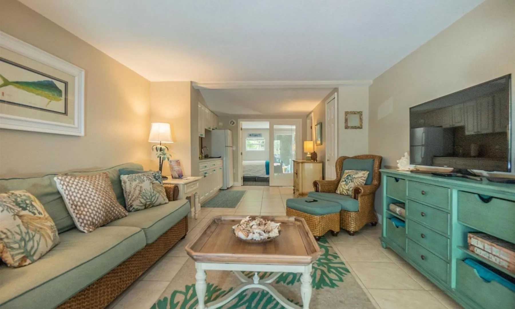 701 Mariners Club Apartment