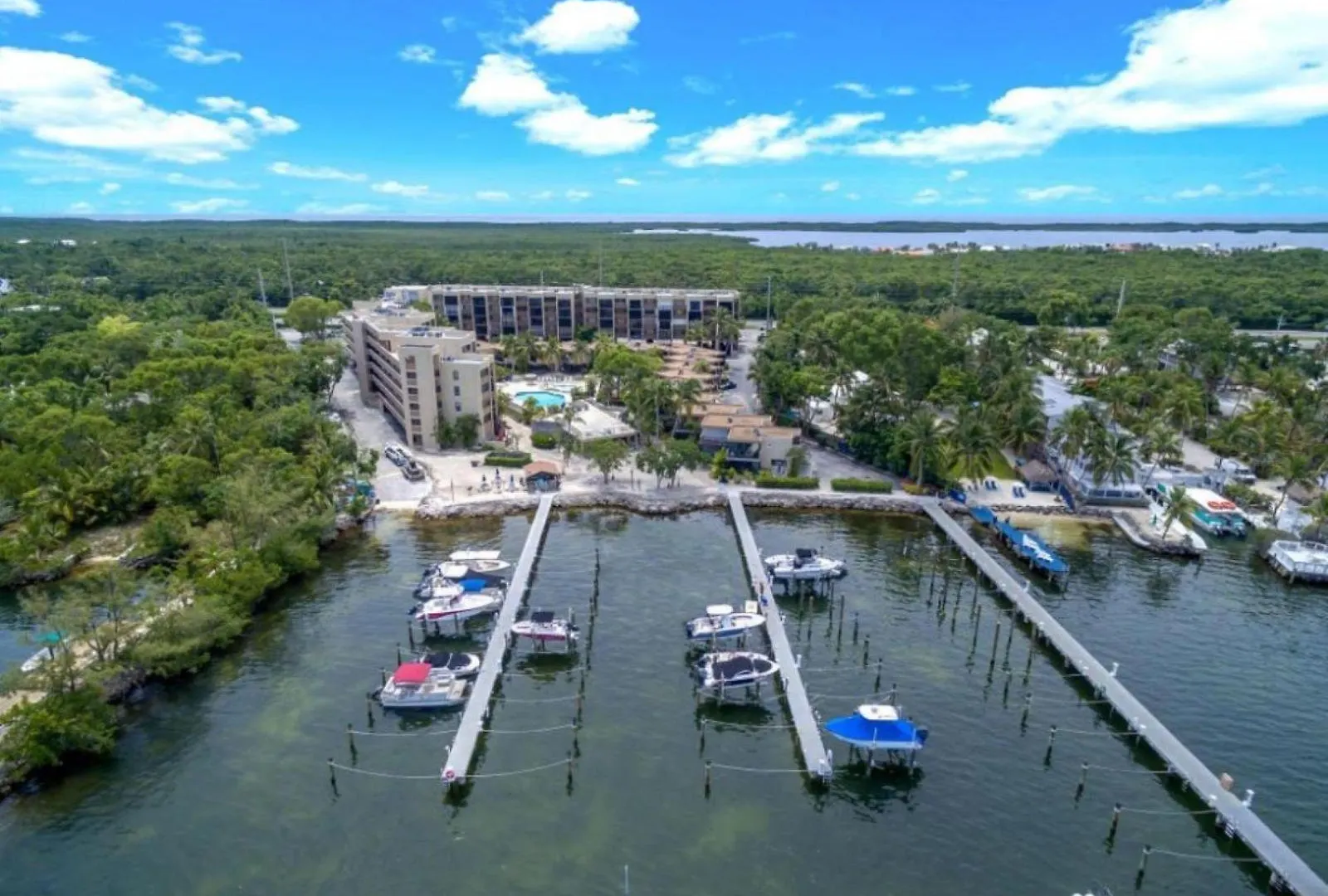 B 105 Moon Bay
