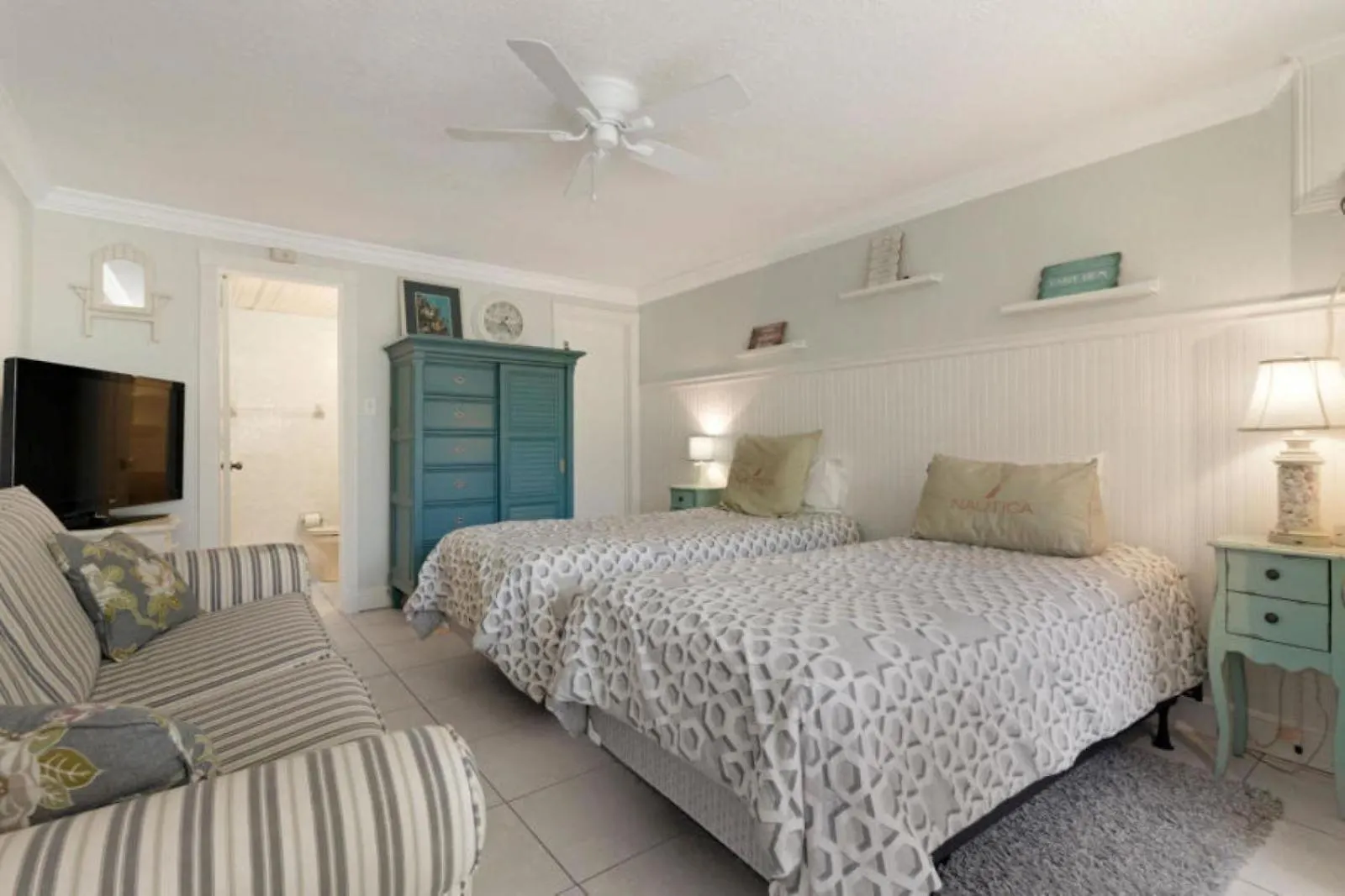 B 105 Moon Bay Key Largo