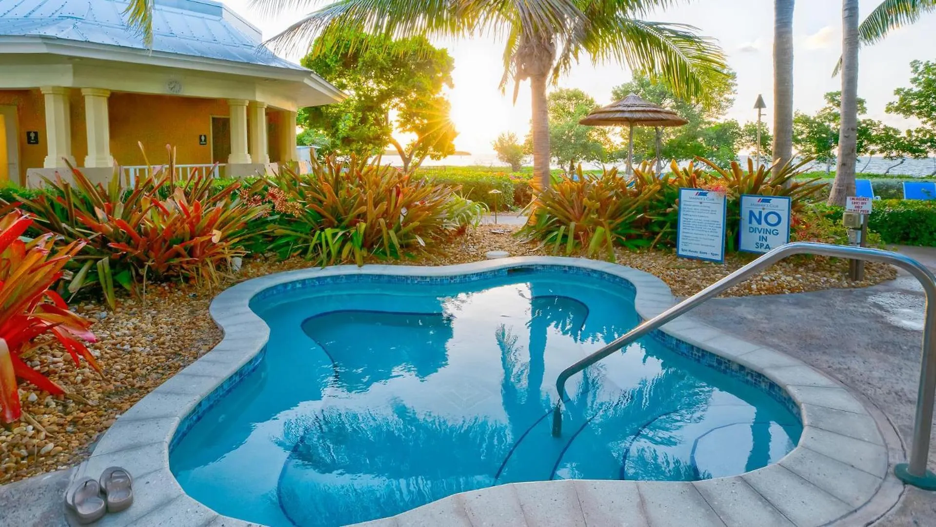Apartment 610 Mariners Club