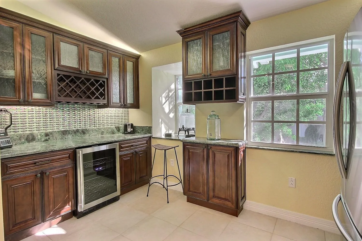 804 Mariners Club Apartment