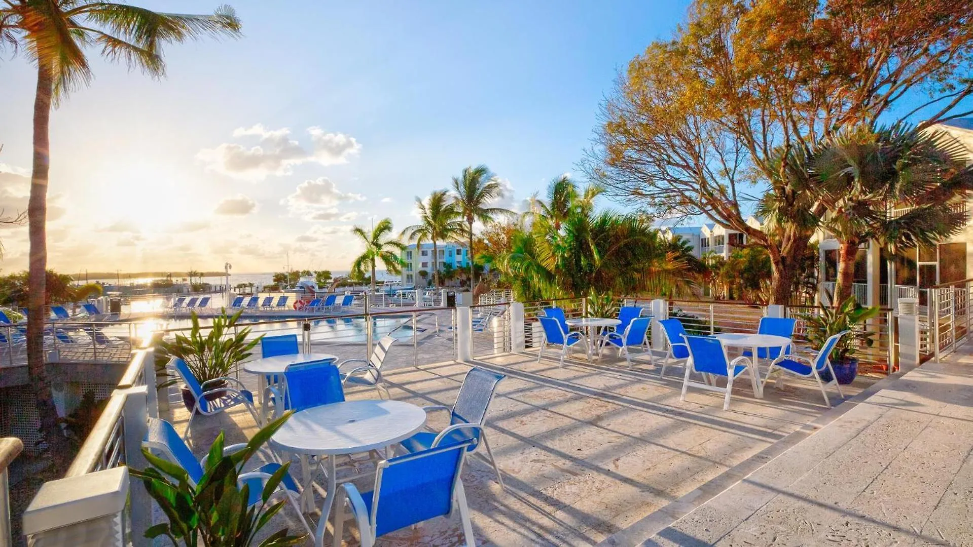 136 Mariners Club Apartment *