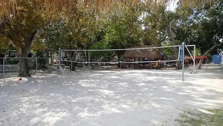 Campsite Rv By The Sea - Glamping In The Keys - Sleeps 6 Key Largo