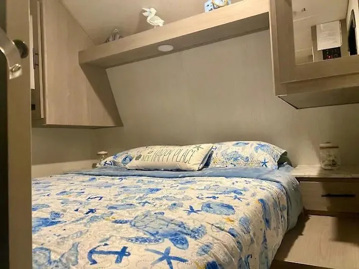 Rv By The Sea - Glamping In The Keys - Sleeps 6 Campsite *