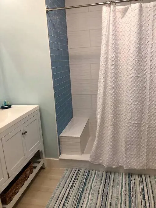 Sunrise Escape - Ocean Front - Sleeps 10 *