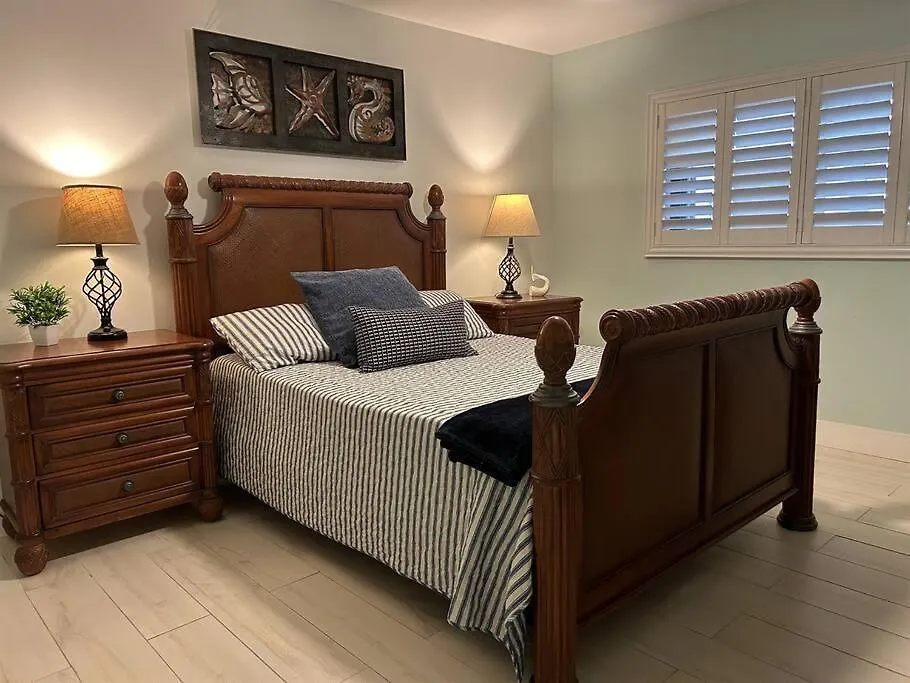 Sunrise Escape - Ocean Front - Sleeps 10 * Key Largo