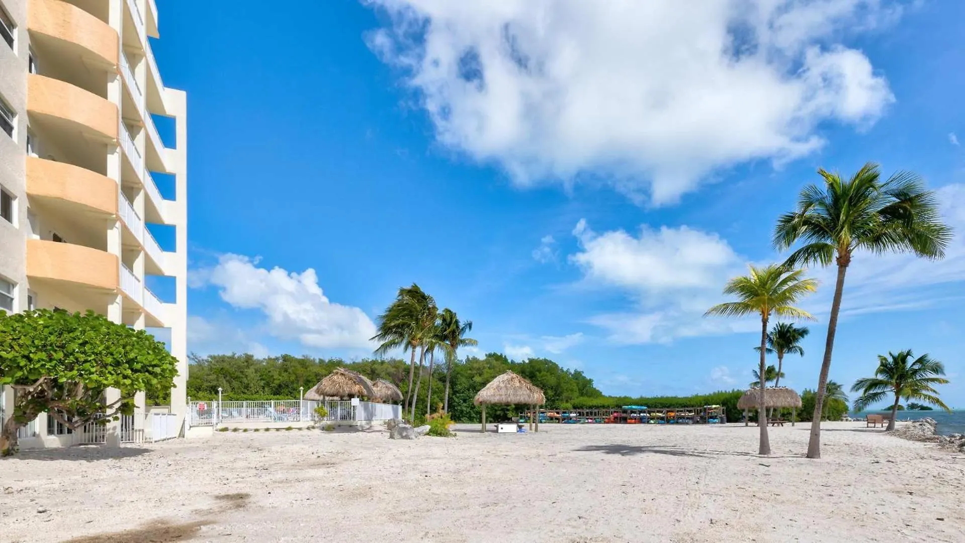 New Tropical Escape Sea Gulls 407 Holiday home