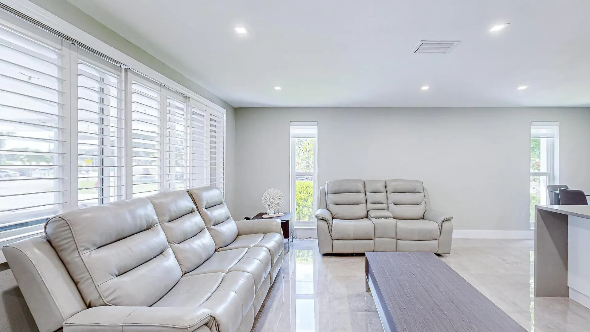 Ocean Breeze Refuge Holiday home *