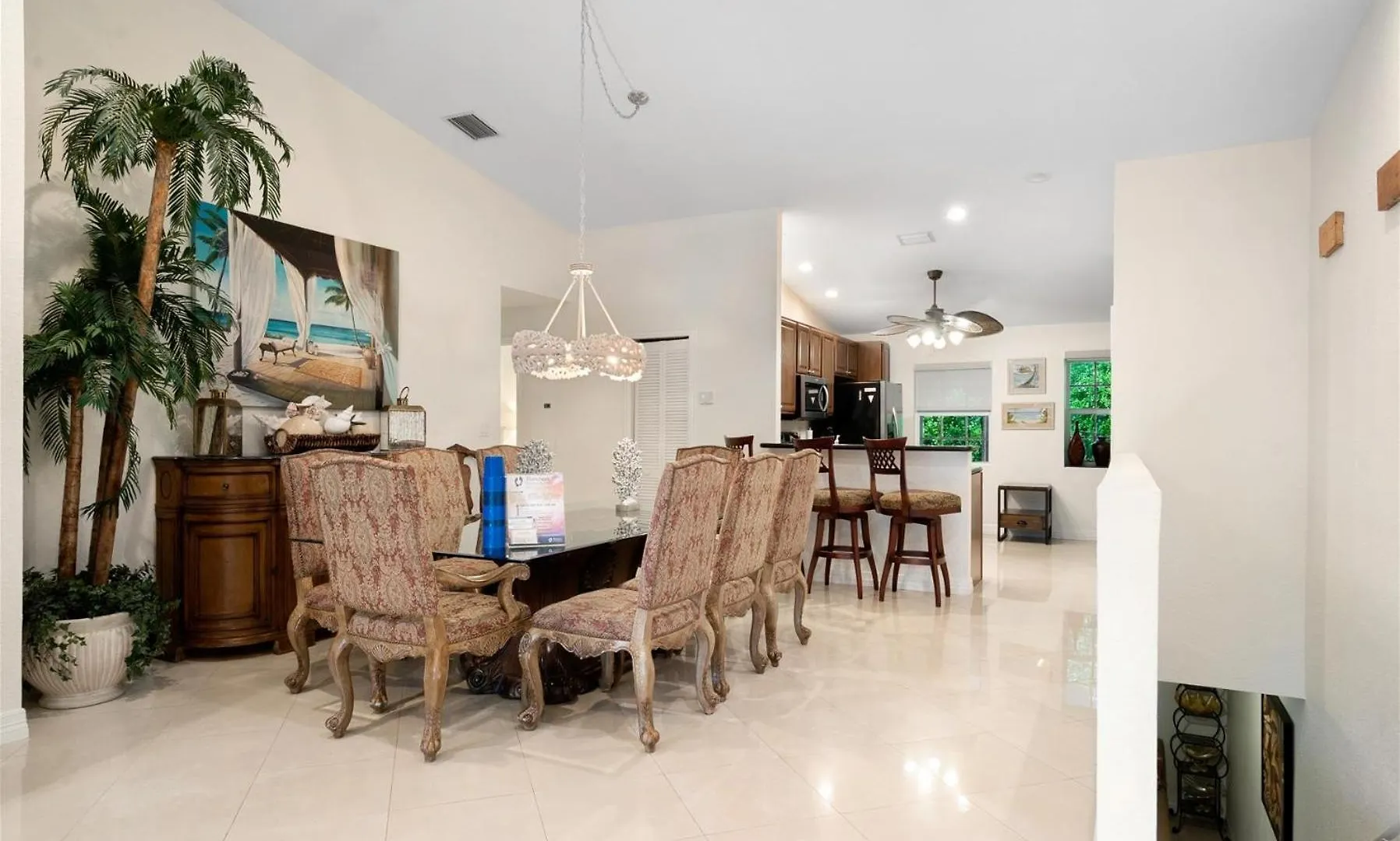 801 Mariners Club Apartment