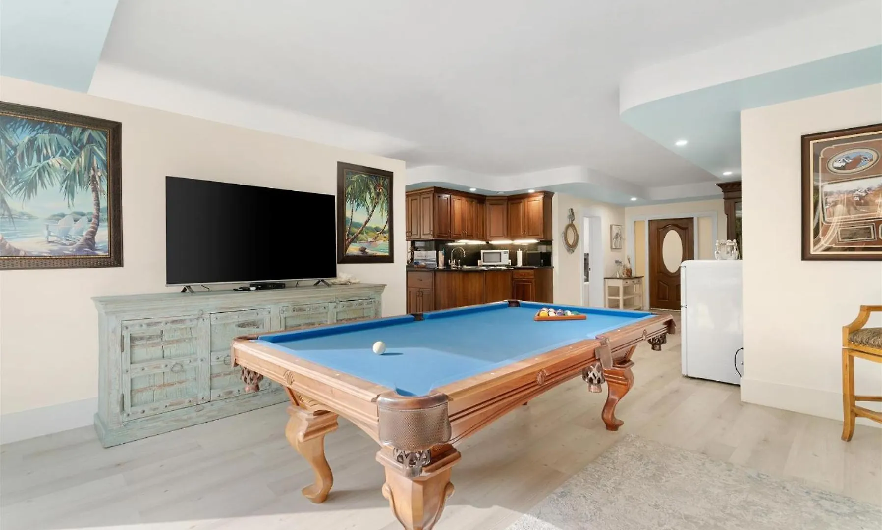 801 Mariners Club Apartment *