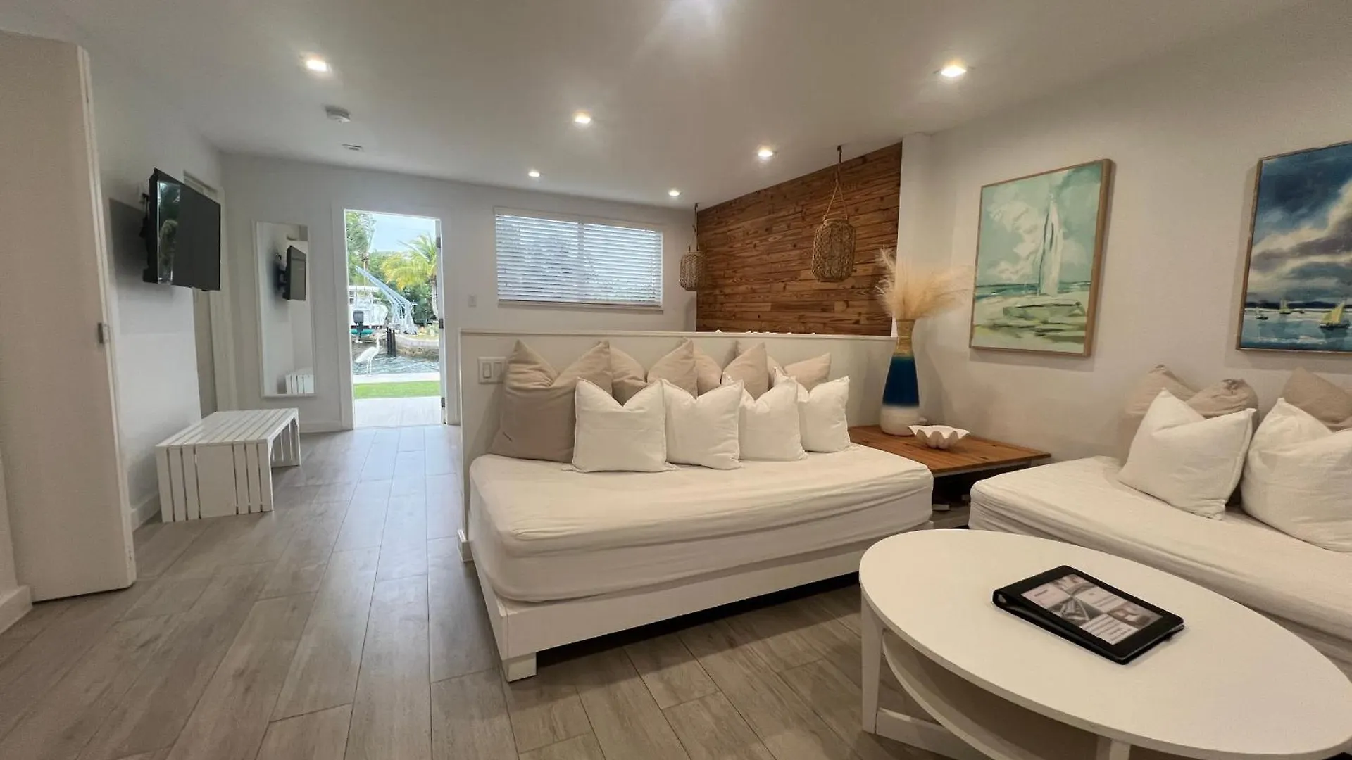 Apartment Waterfront 3 *